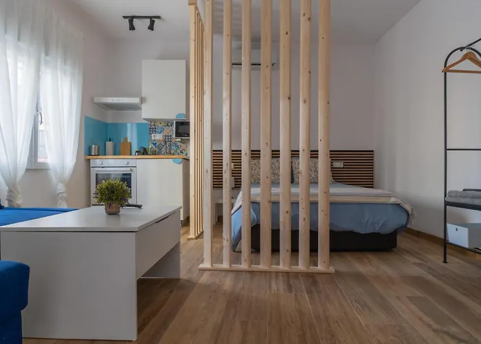 Estudio Completo A Estrenar En Triana