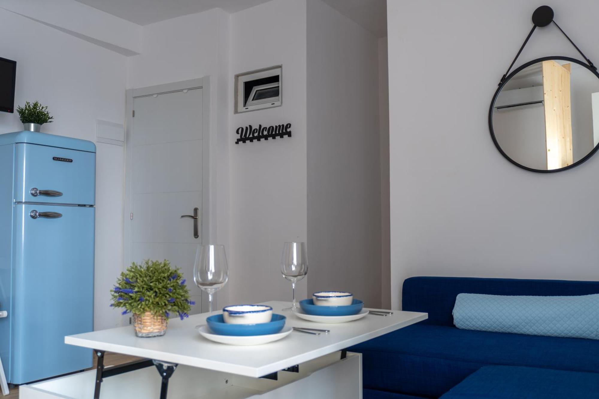 Estudio Completo A Estrenar En Triana * Séville